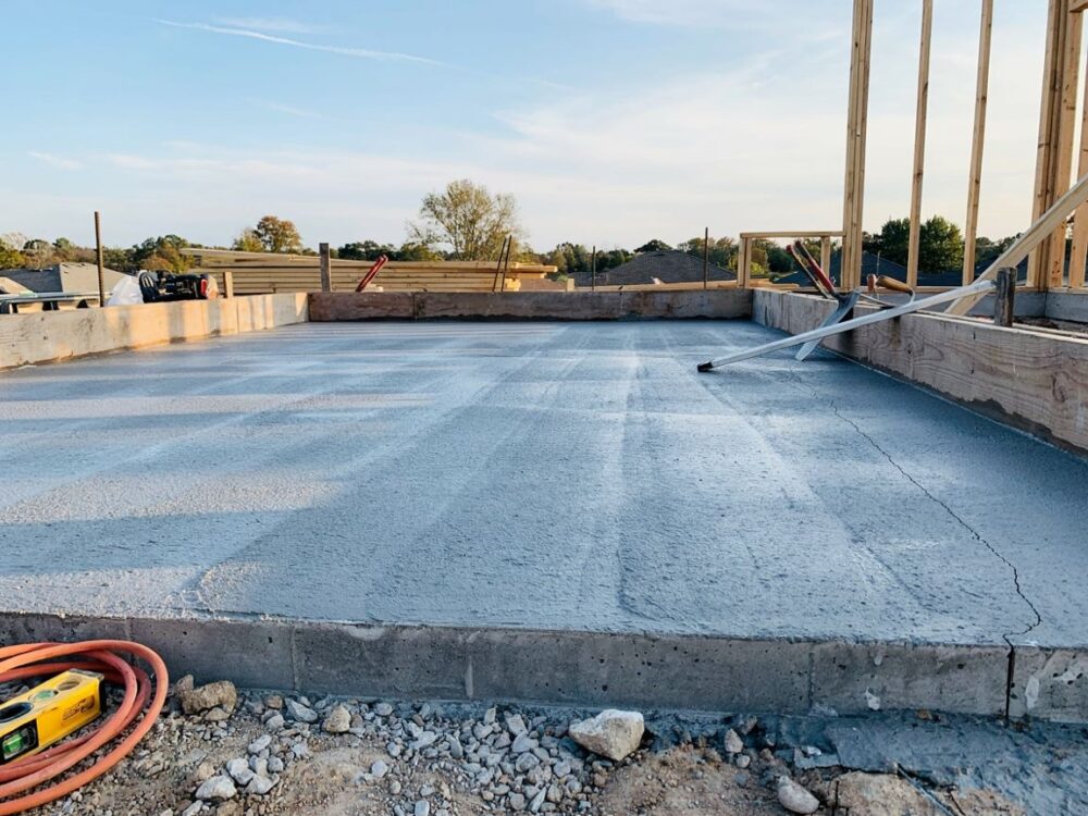 prace budowlane przy płycie fundamentowej